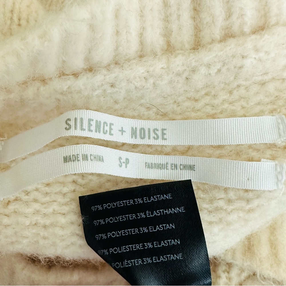 Silence + Noise Urban Outfitters Clara Open Stitch Sweater Size Small - Picture 10 of 10